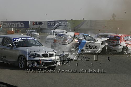 Crash_BMW_2_Foto_Tim_Bohme.jpg